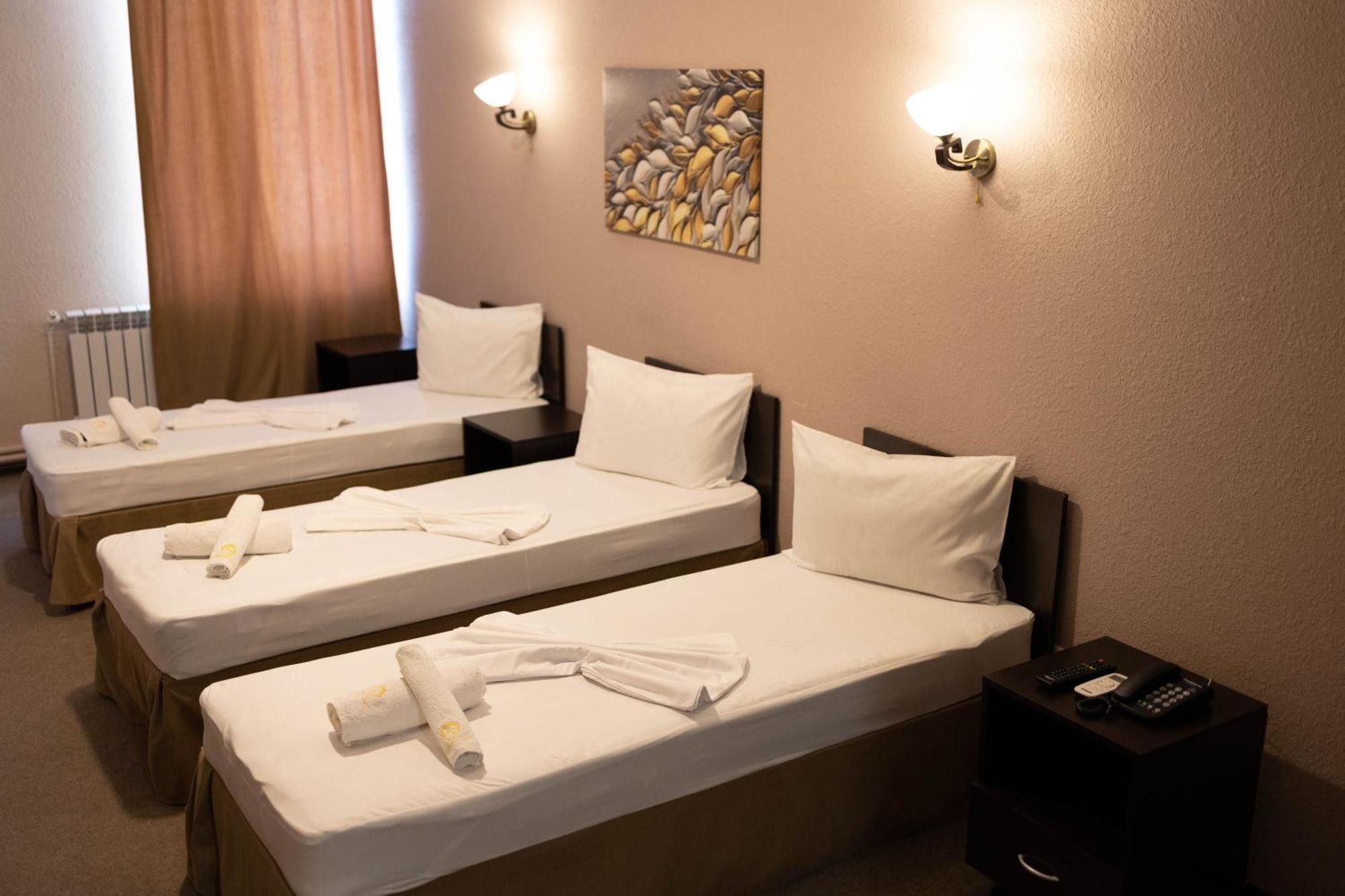 Richmind Hotel Vagharshapat Esterno foto