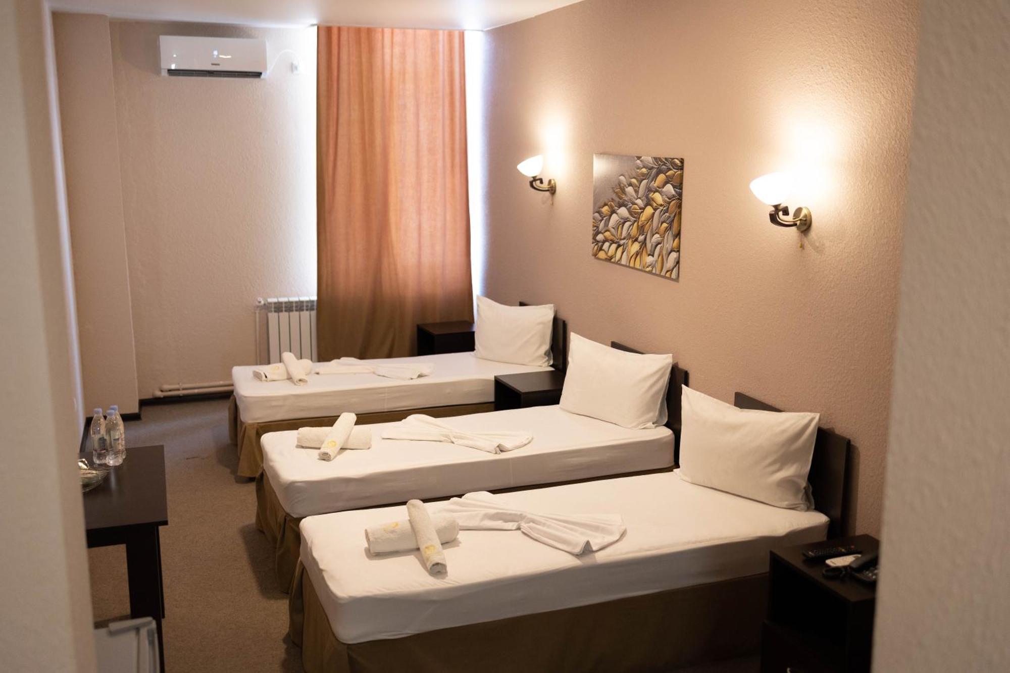 Richmind Hotel Vagharshapat Esterno foto