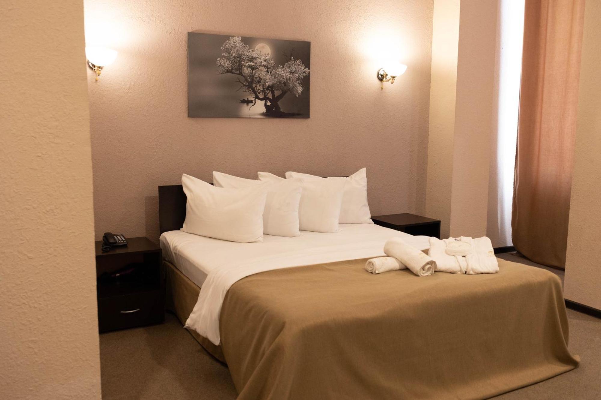 Richmind Hotel Vagharshapat Esterno foto