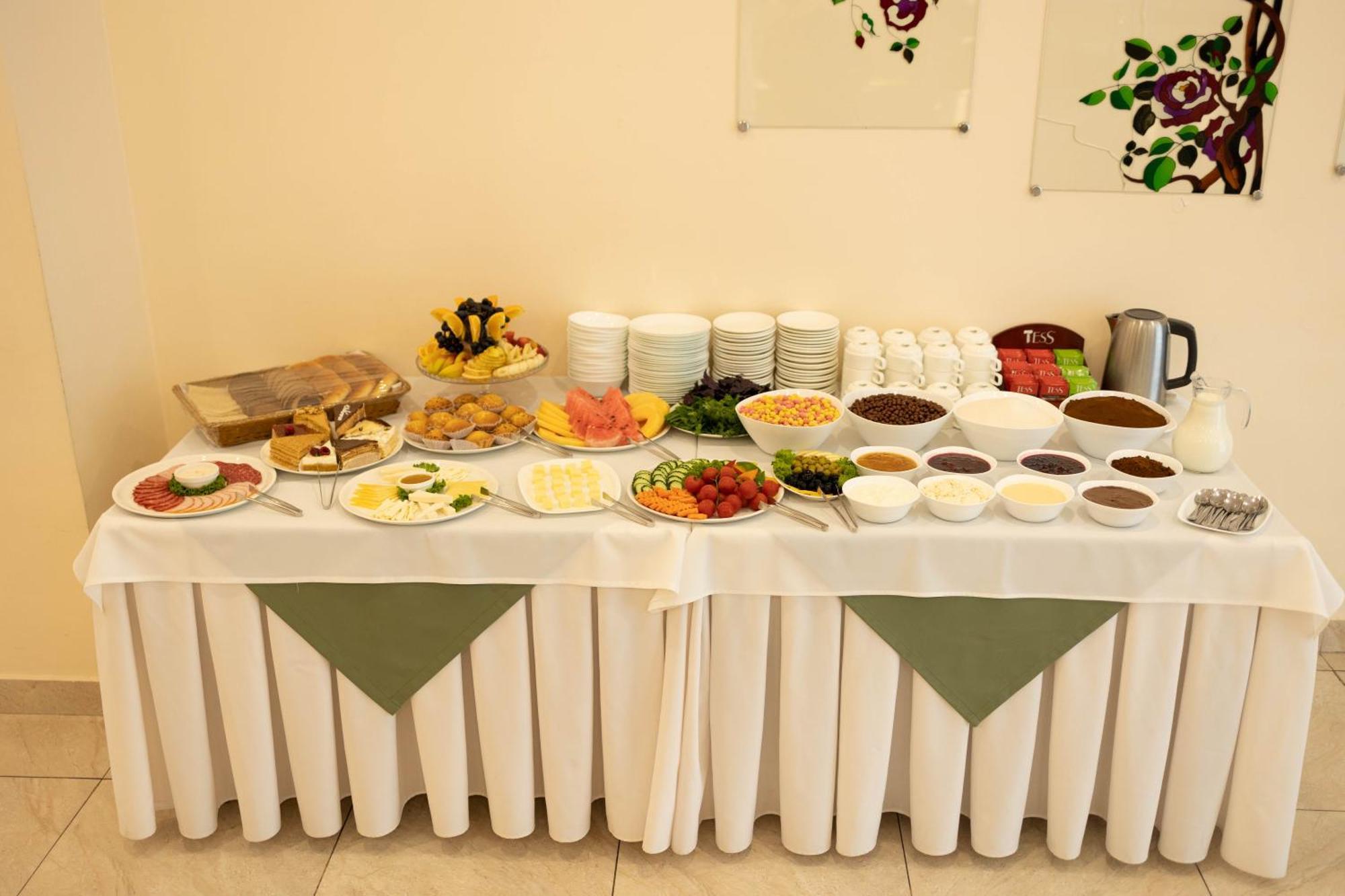Richmind Hotel Vagharshapat Esterno foto