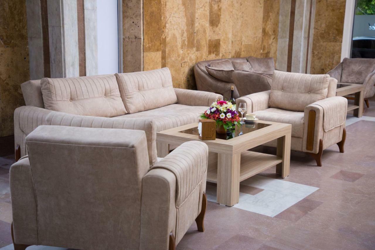 Richmind Hotel Vagharshapat Esterno foto