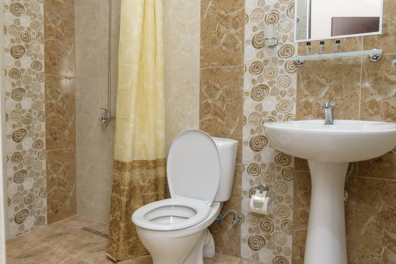 Richmind Hotel Vagharshapat Esterno foto