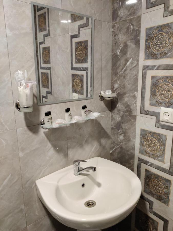 Richmind Hotel Vagharshapat Esterno foto