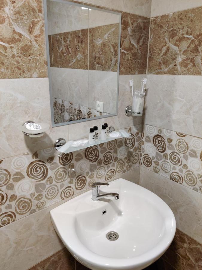Richmind Hotel Vagharshapat Esterno foto