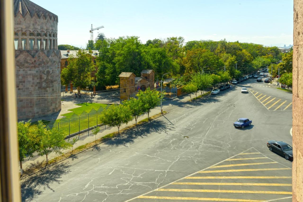 Richmind Hotel Vagharshapat Esterno foto